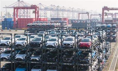 Çin'den Kamboçya'ya İkinci El Araba Nakliyesi